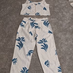 Women's 2 piece pants and top